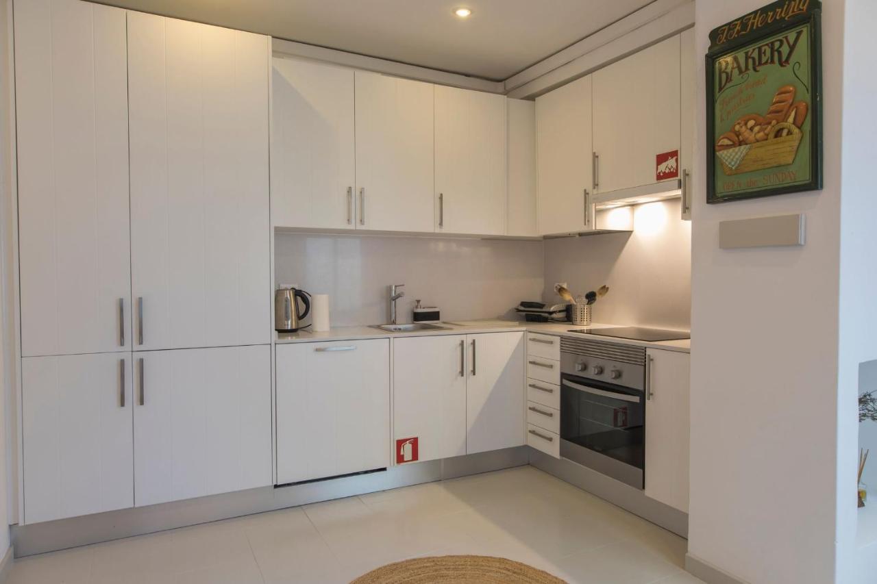 Lovelystay - Chiado 2 Bedroom Charm! Lisbon Exterior photo